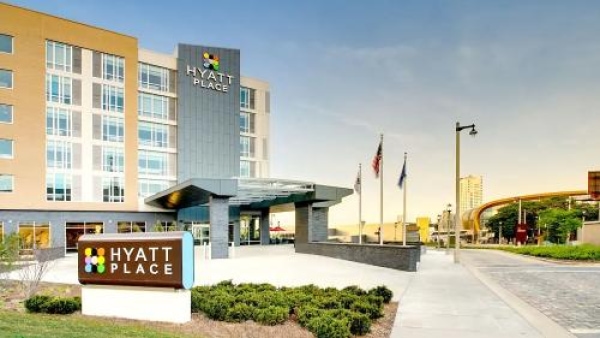 Hyatt_Place_Milwaukee.jpg
